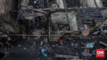 27 Rumah Terbakar di Krendang Tambora, Warga Evakuasi Barang 2025